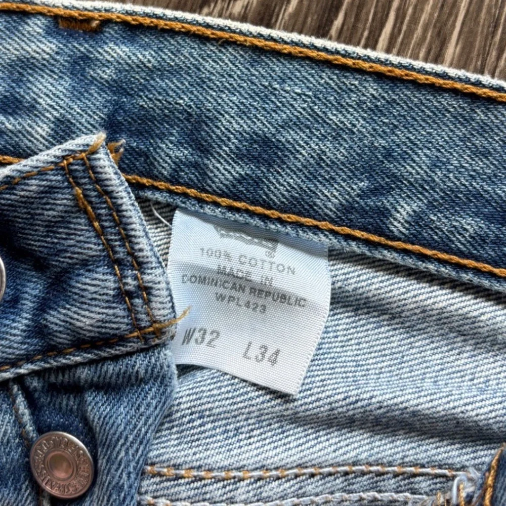 YK Levi's Button Fly 501 Straight Leg Denim Jeans 32x34