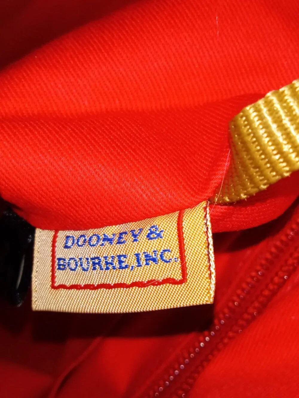Dooney & Bourke excellent beautiful