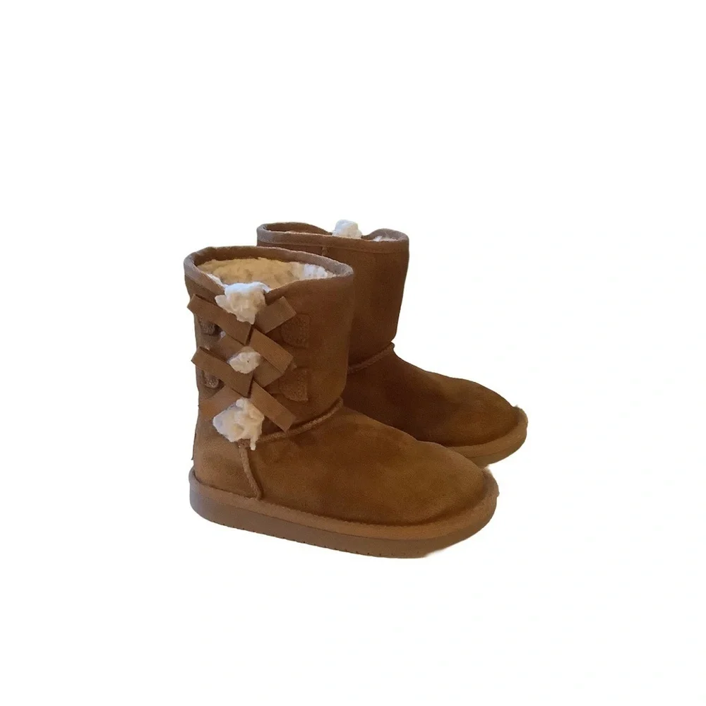 UGG one 	•	style cozy