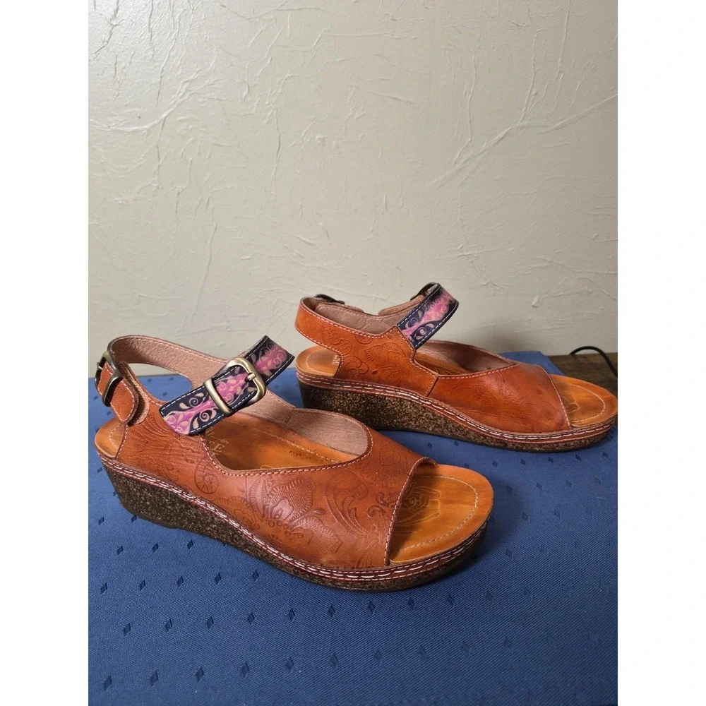 L'artiste Spring Step Teddy Sandals Women's 37 Brown Tooled Leather Cork Wedge