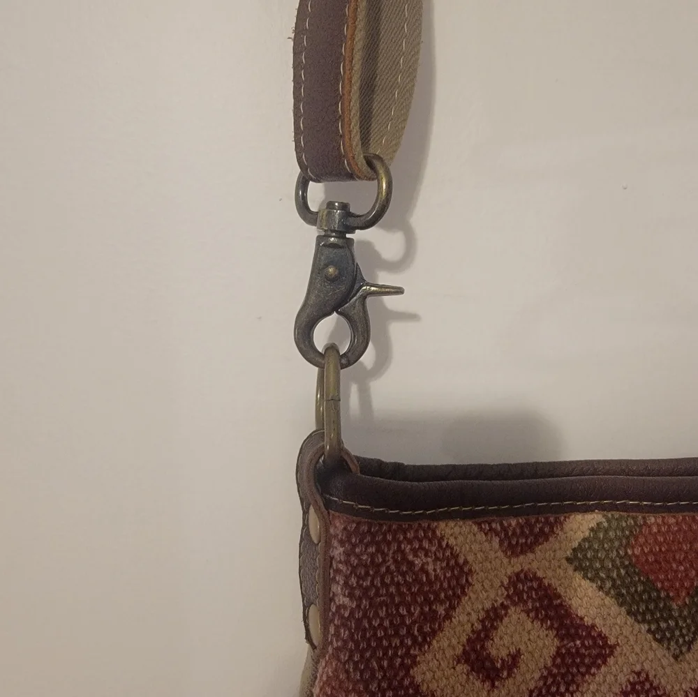Myra Bag thrill chill