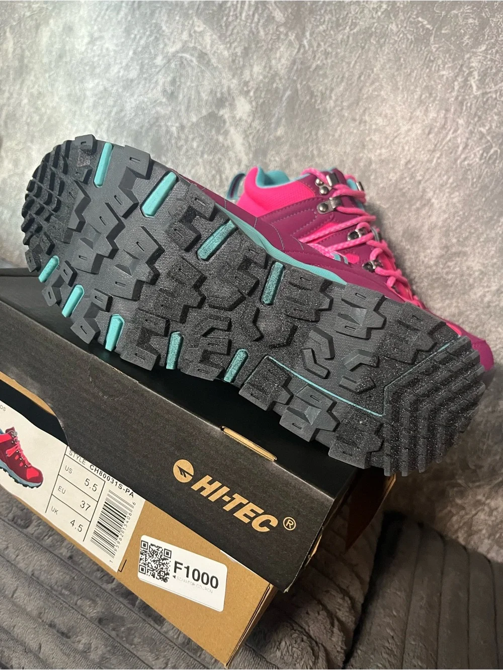 Hi-Tec Ridge Mid Lace-Up Boots in Pink and Aqua 5.5y new in box