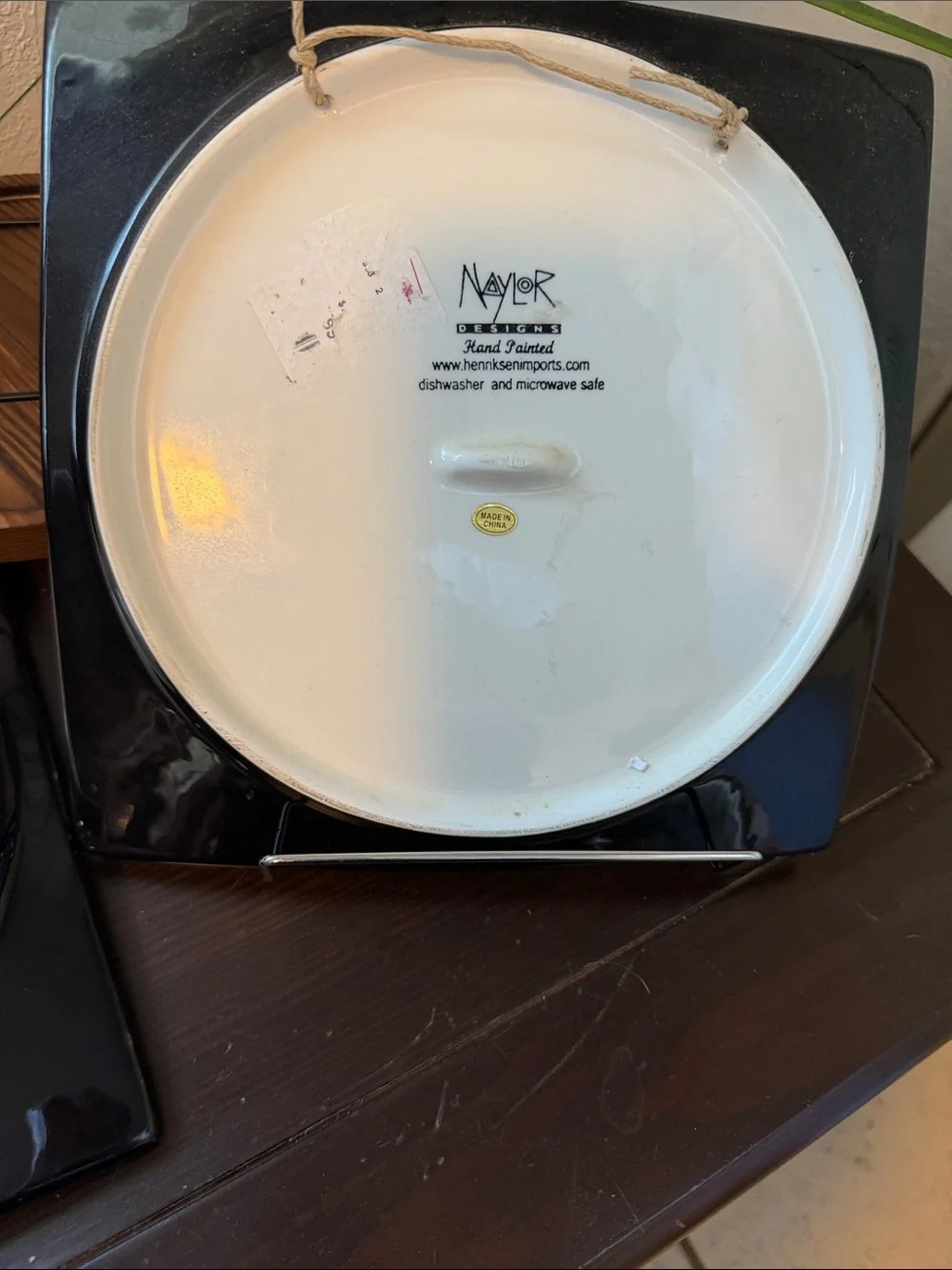 Mary Naylor art plate features