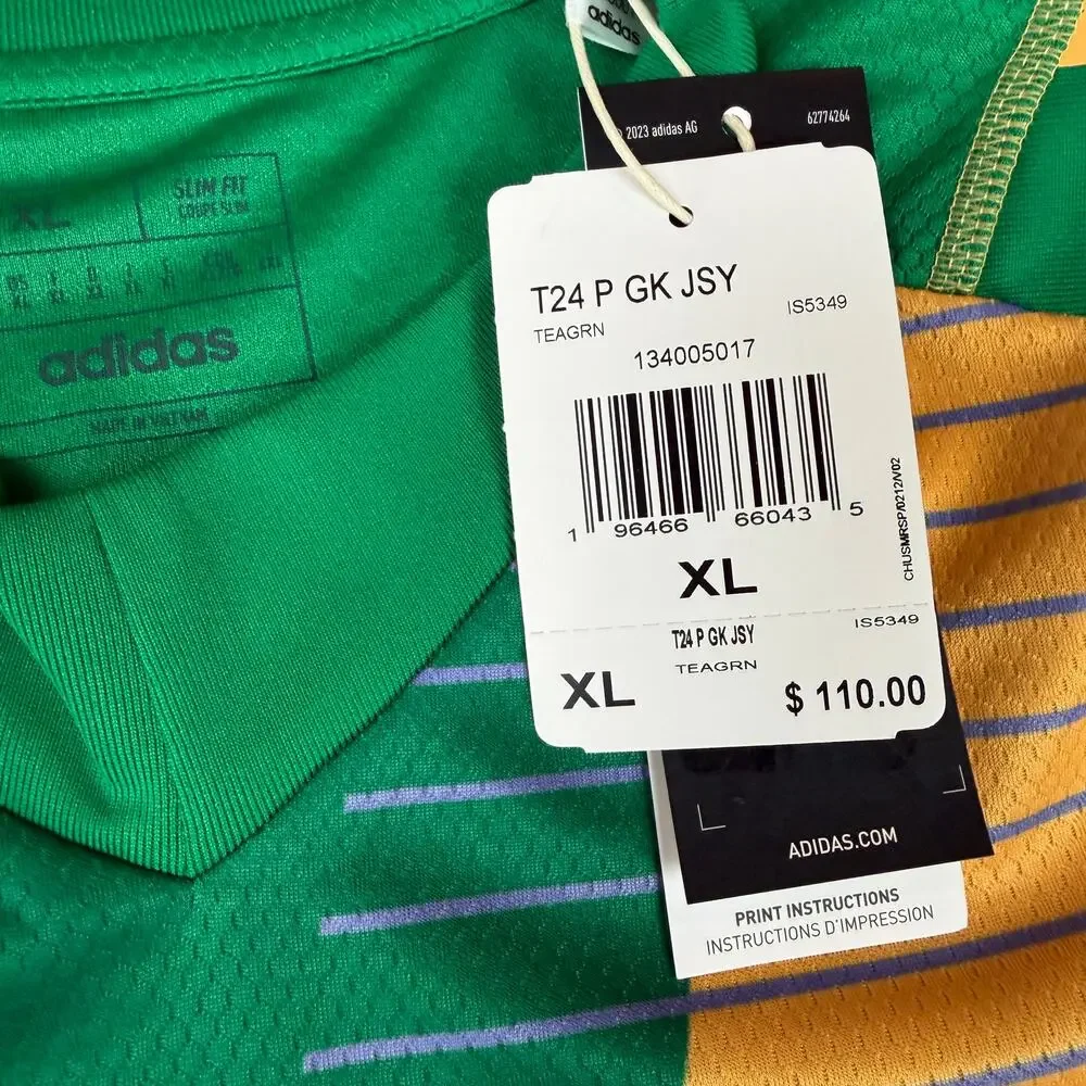 adidas lightweight short