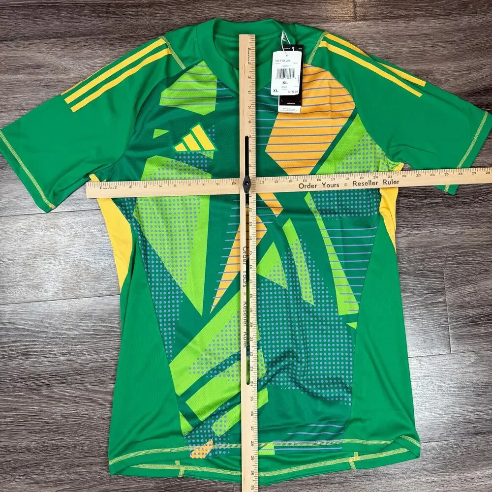 adidas lightweight short