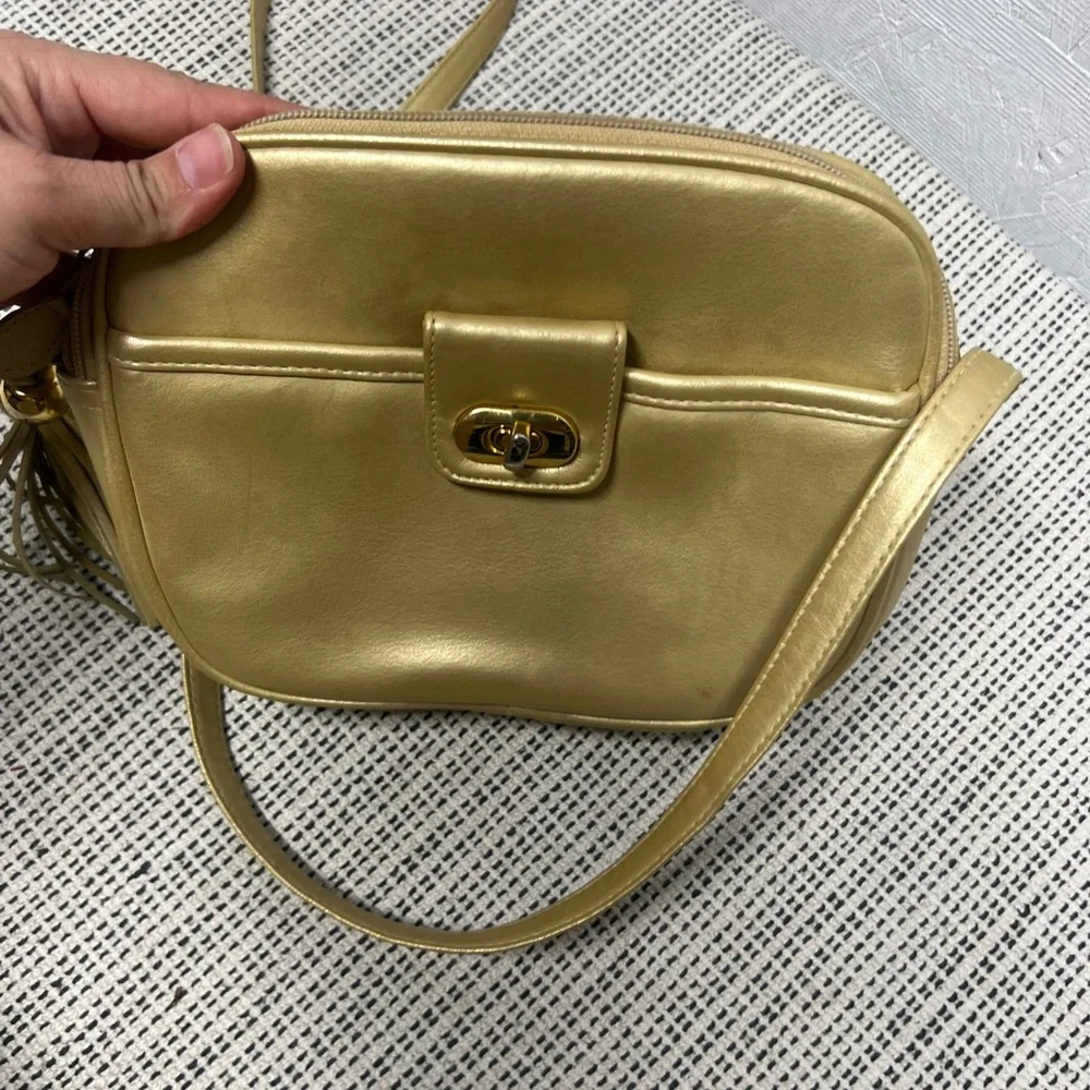 Classic Elements vintage metallic gold leather crossbody shoulder bag purse