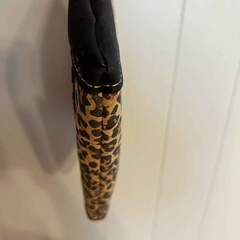 N/A cork leopard