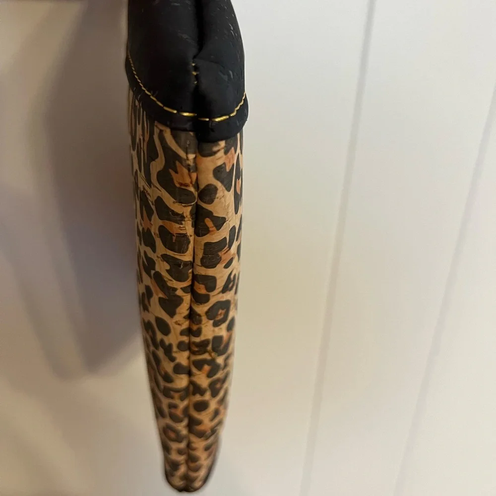 N/A cork leopard