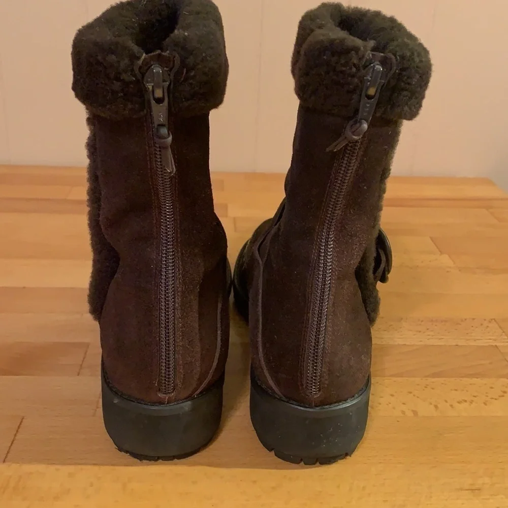 Stuart Weitzman Suede Fur Lined Short Boots 8