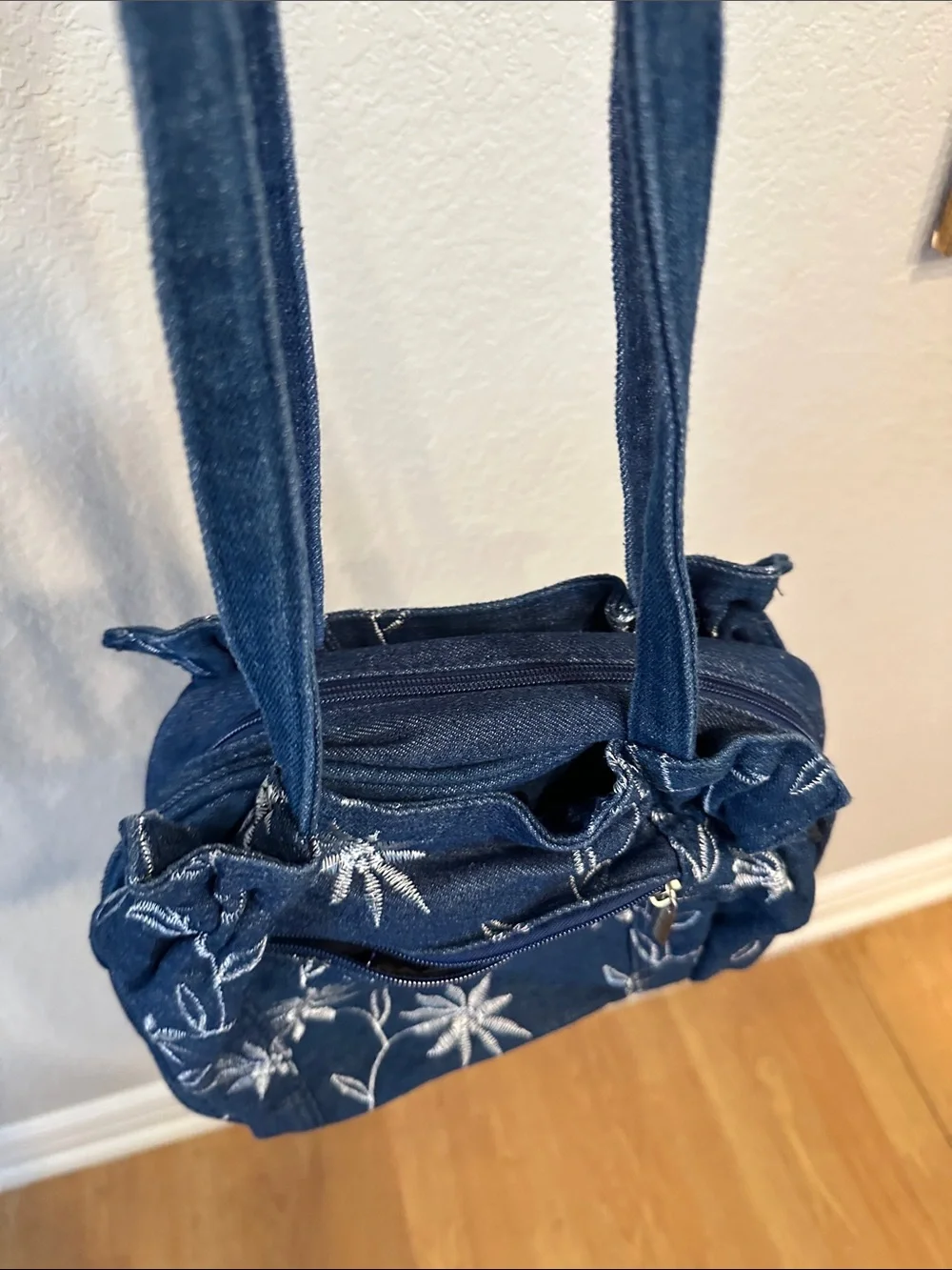 N/A stylish navy
