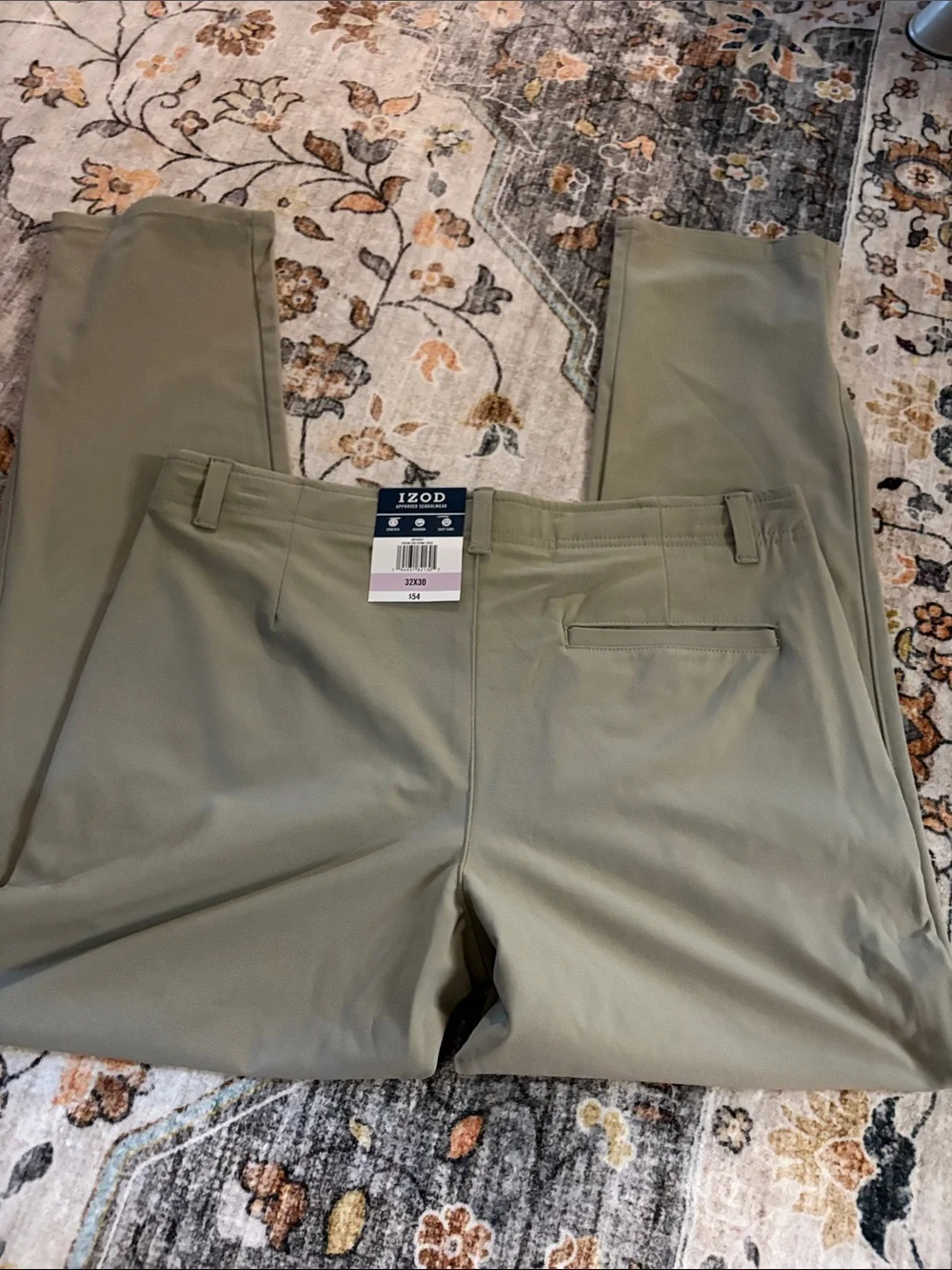 Izod Men's Olive Green Slim Fit Chinos