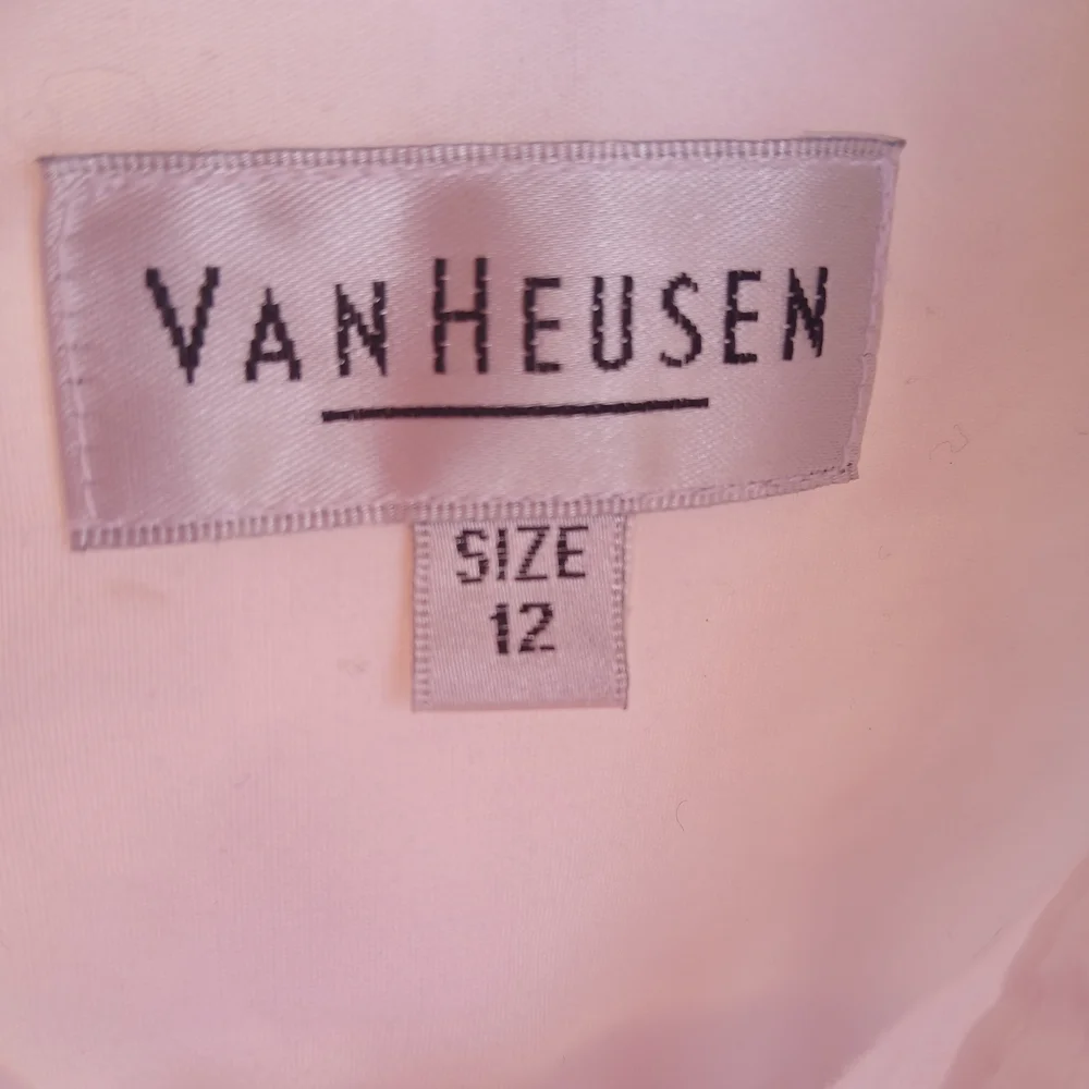 Van Heusen White Button-Up Shirt Size 12 Boys