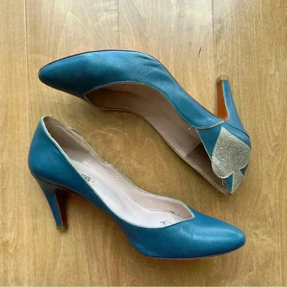 Patricia Blanchet Teal Leather Kitten Heels with Gold Glitter Spade, Size 8.5