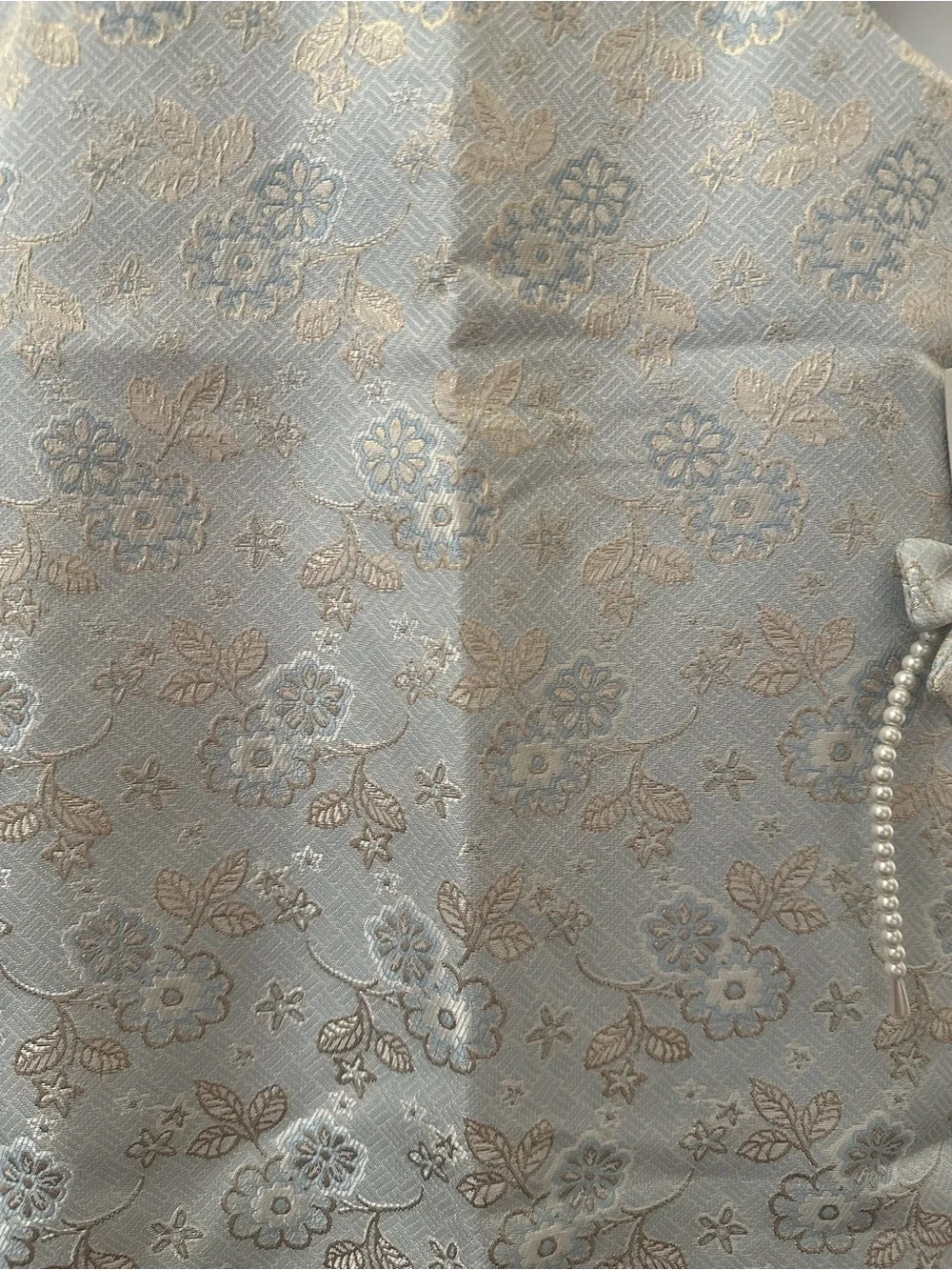 Rachel Zoe charming pale