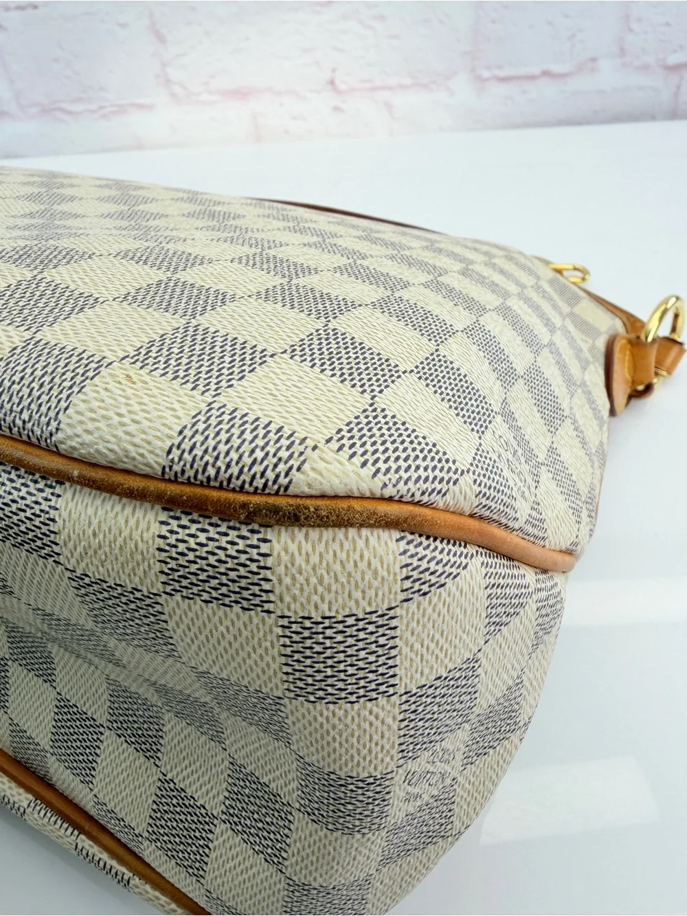 Louis Vuitton authentic louis