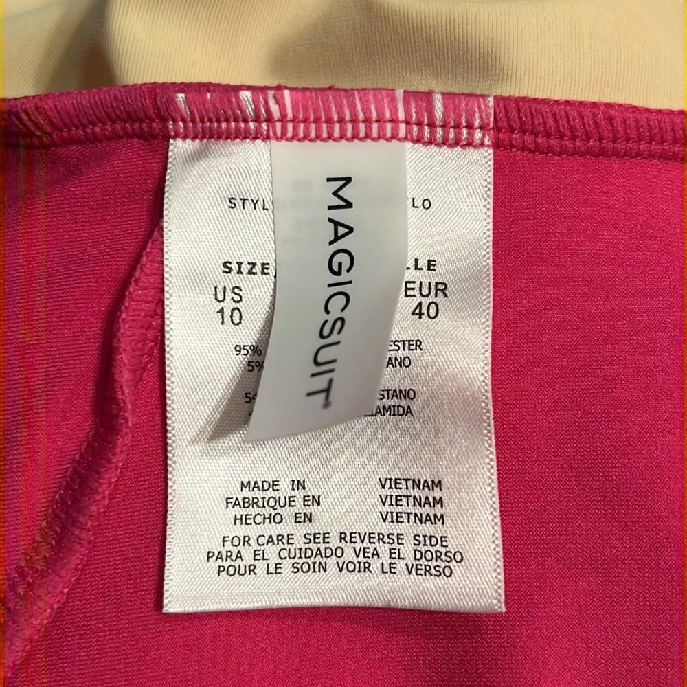 Magicsuit new without