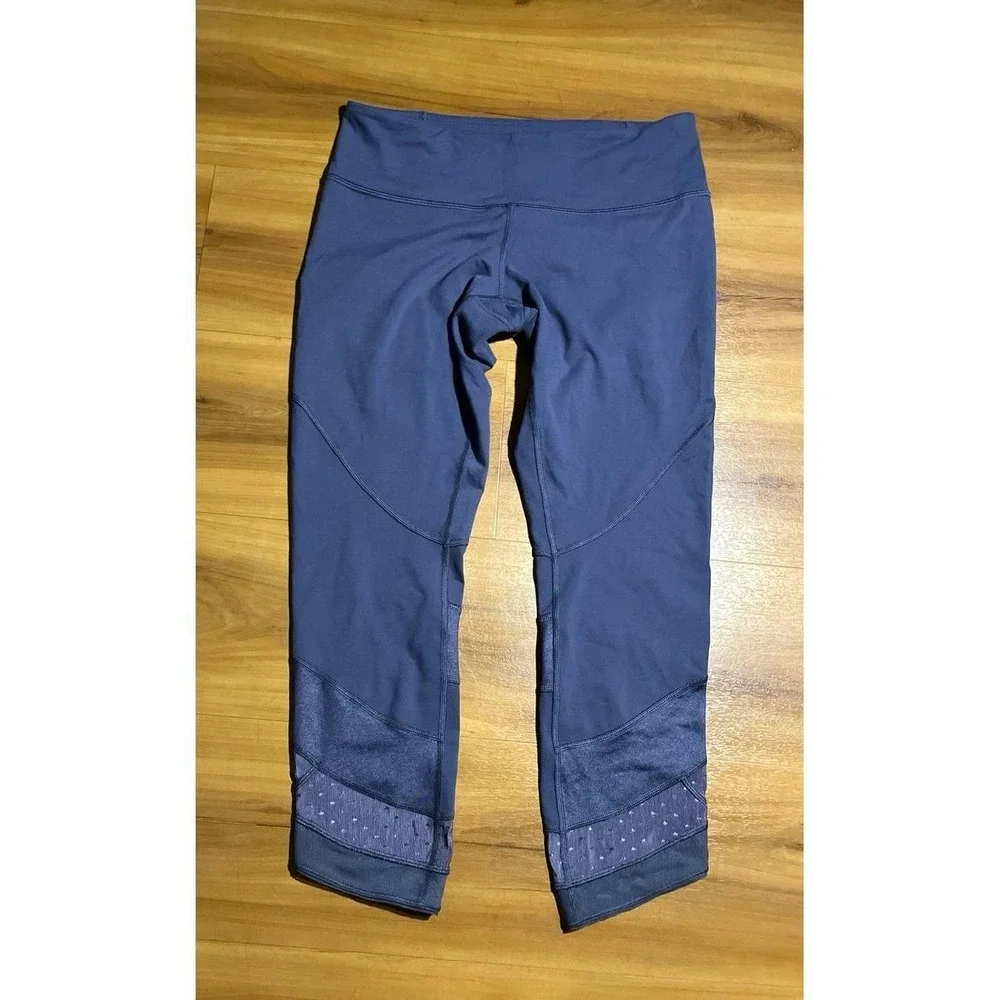 Womens Lululemon Athletica Yoga Athletic Training Purple Capri Leggings