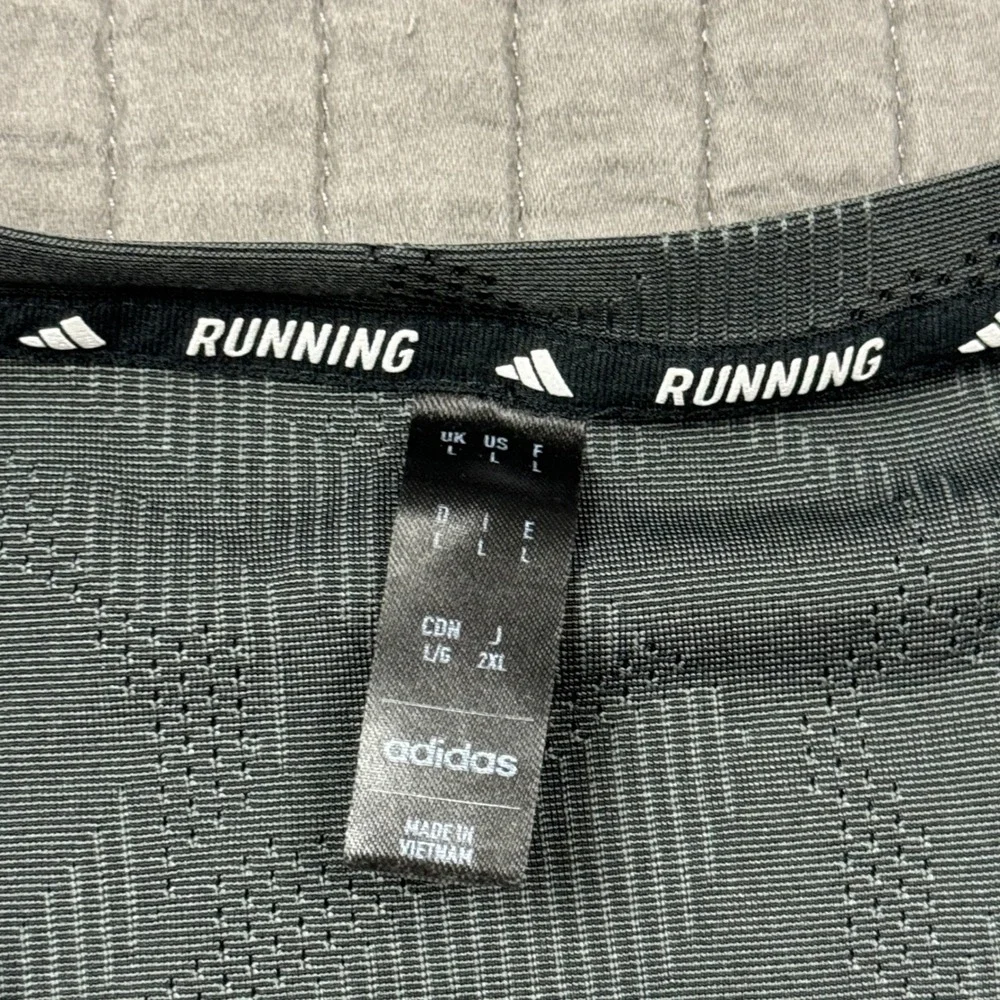 adidas pit front