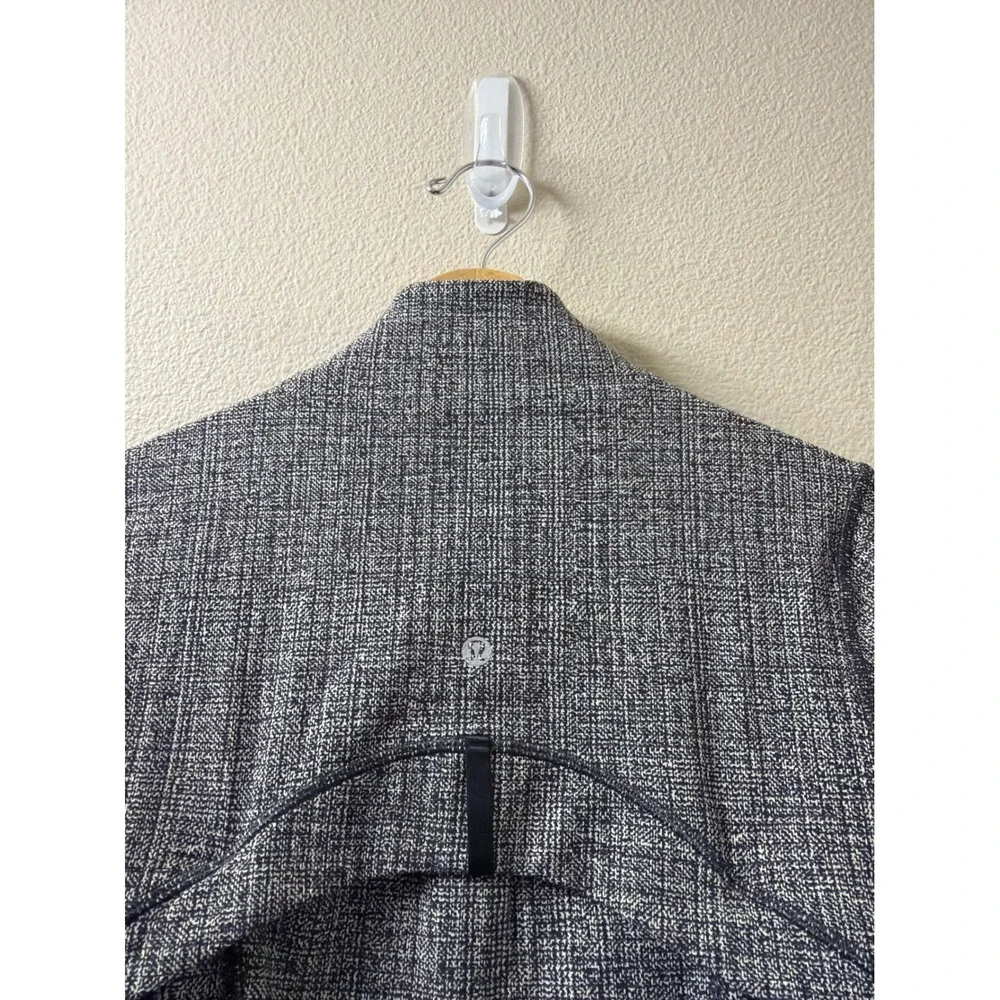 Women's Lululemon Define Jacket Size 6