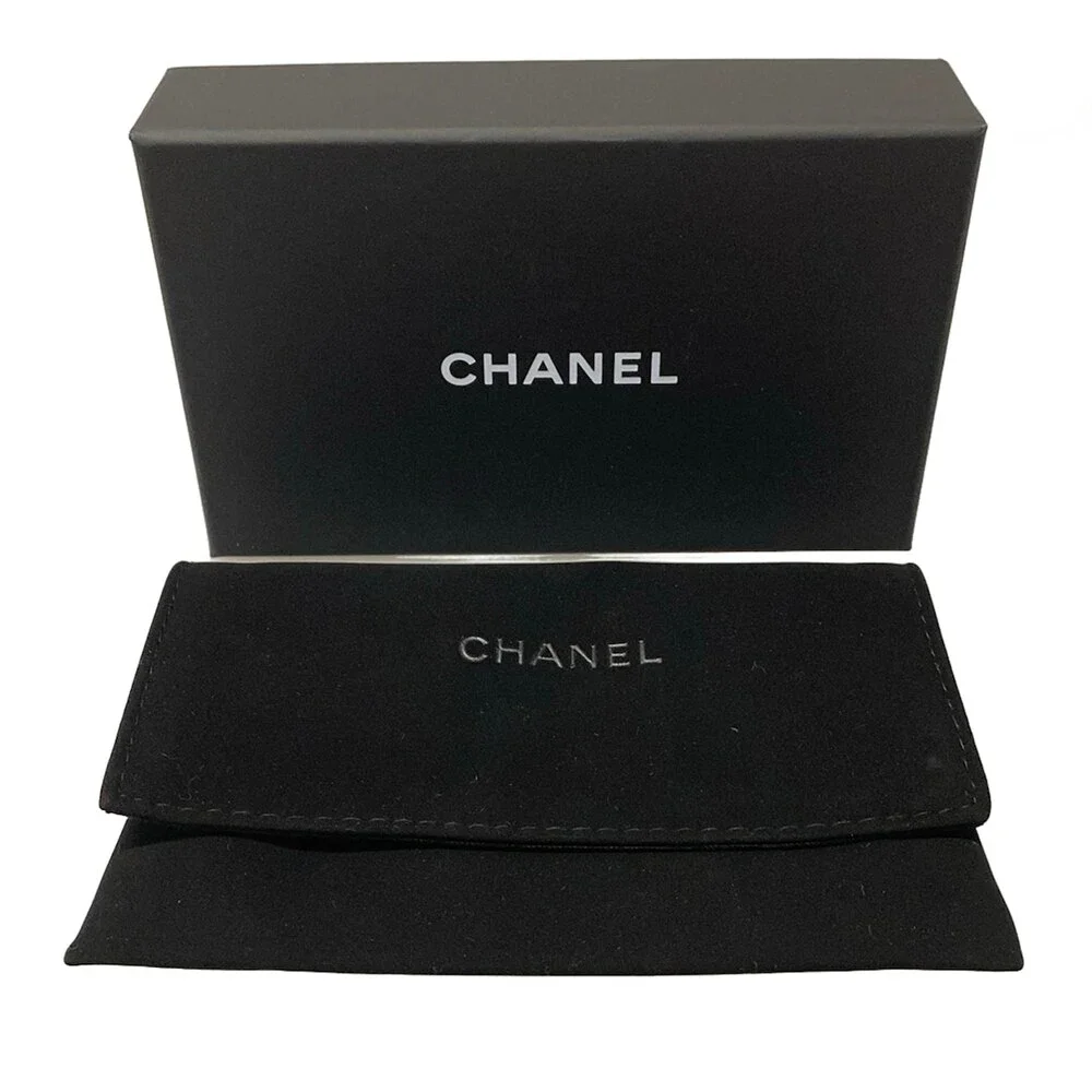 CHANEL matelasse coin