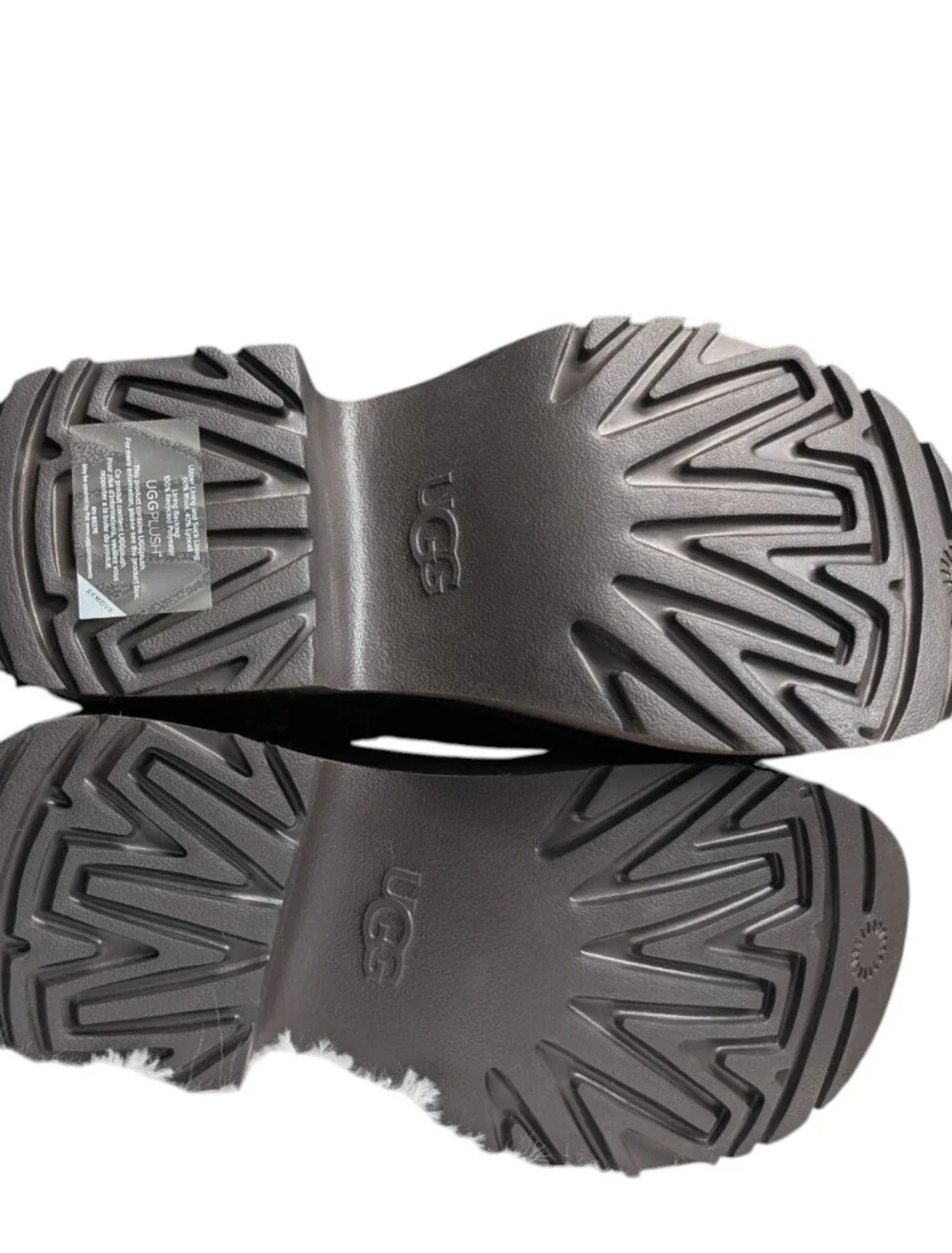 UGG overlock stitch