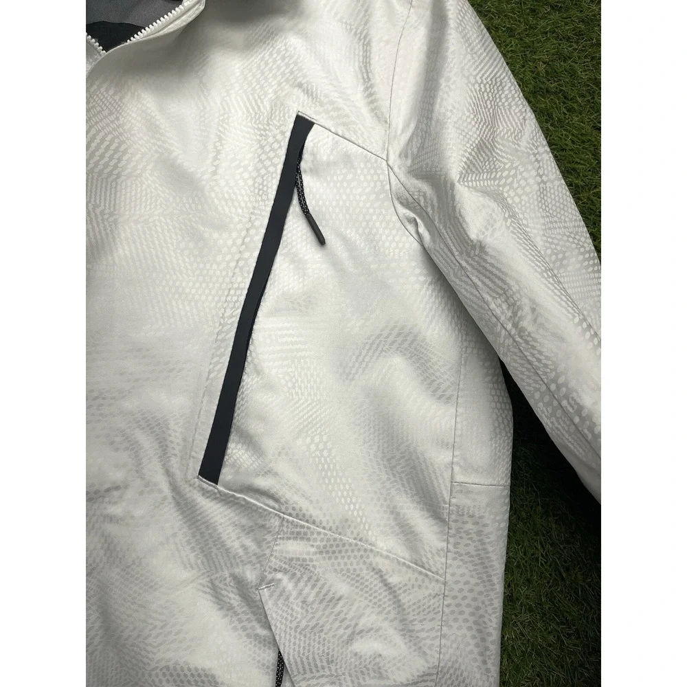Nike shop confidence