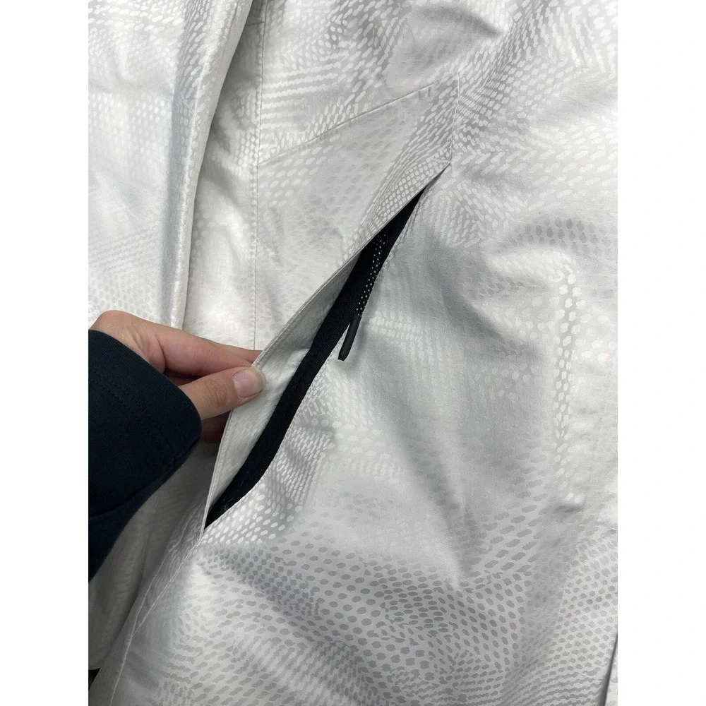 Nike shop confidence