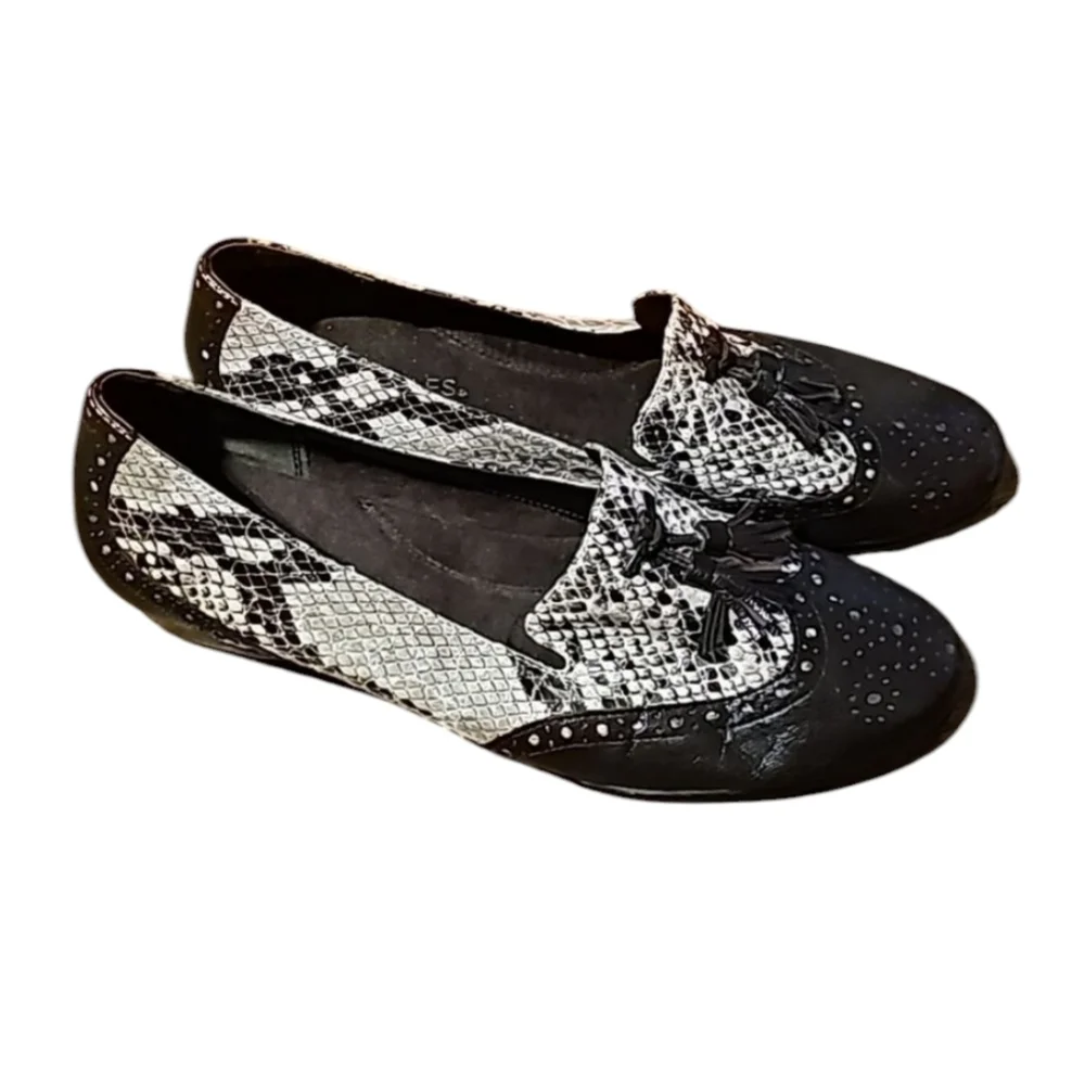 Aerosoles sz 9.5 brown cream snake print loafers tassel slip on SH229