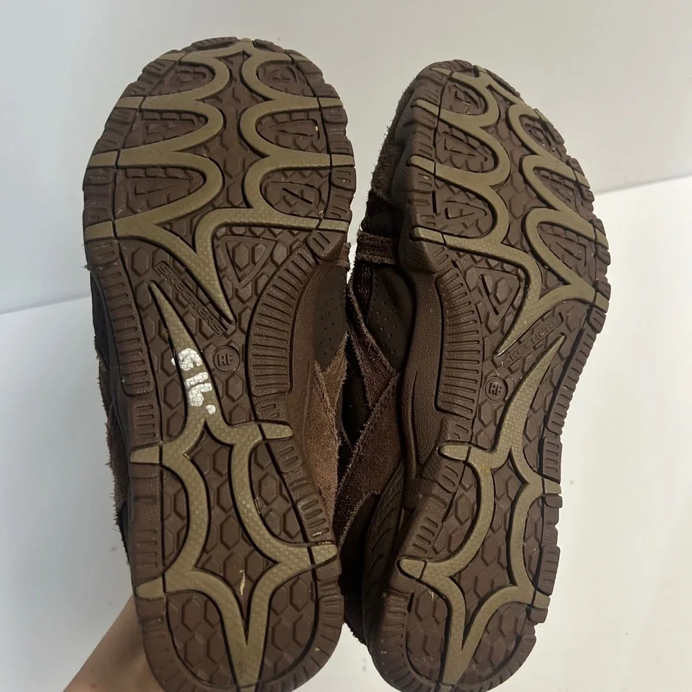 Skechers good used