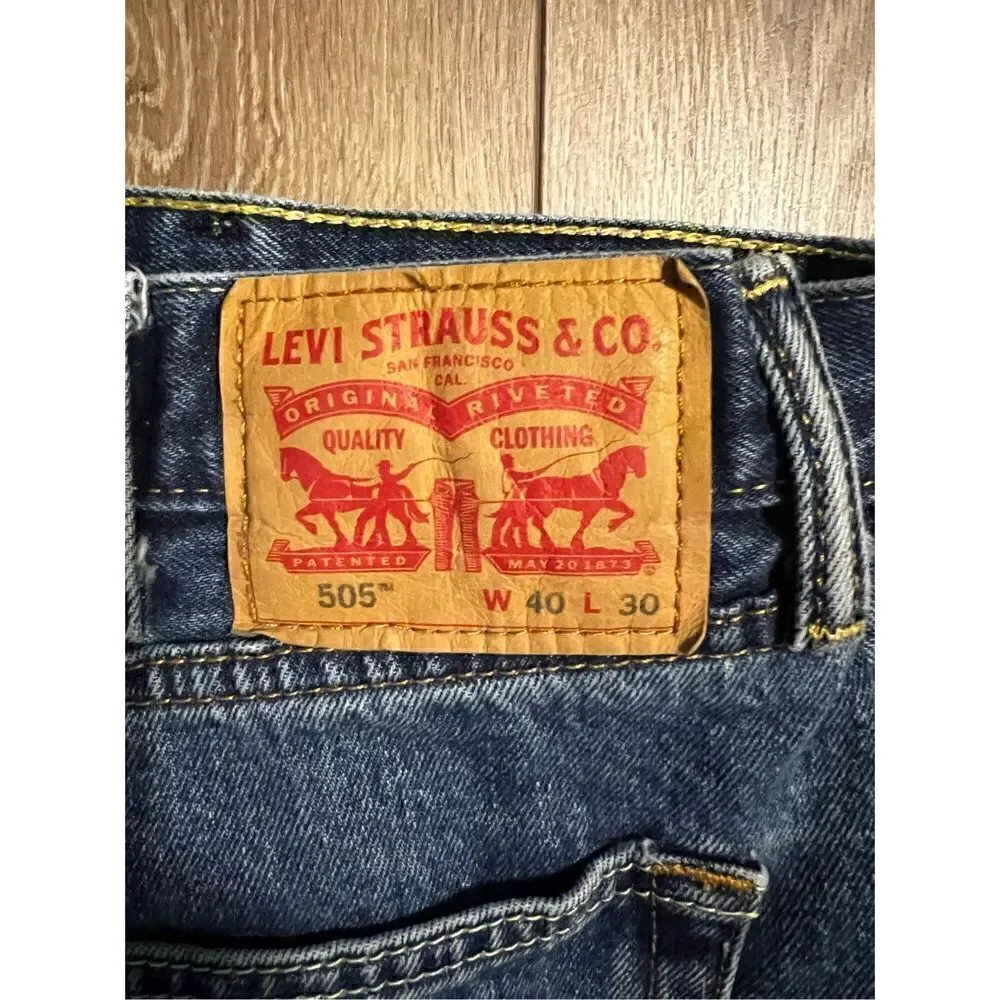 Levis fast fit relaxed