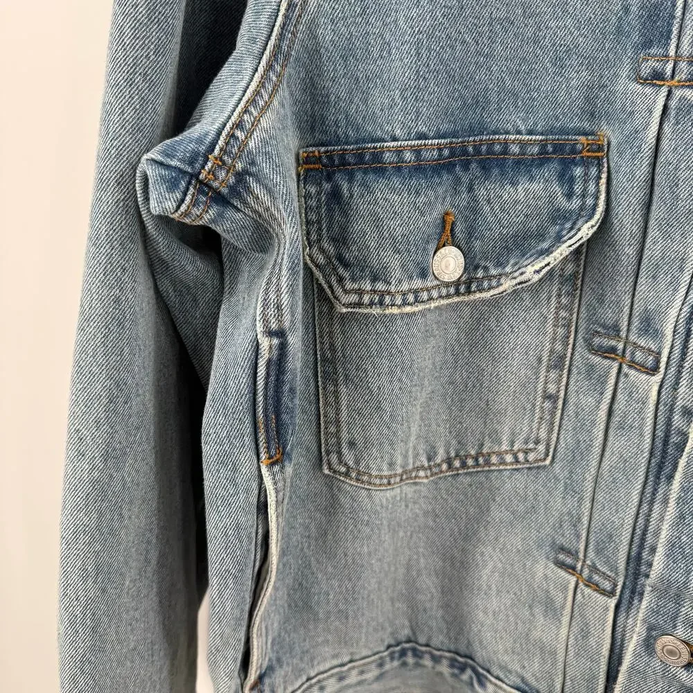 Levis size ship