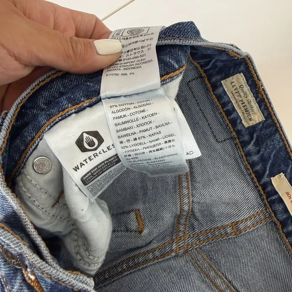 Levi's Premium 80's Mom Jean Tapered Blue High Rise - 27 W27 L28