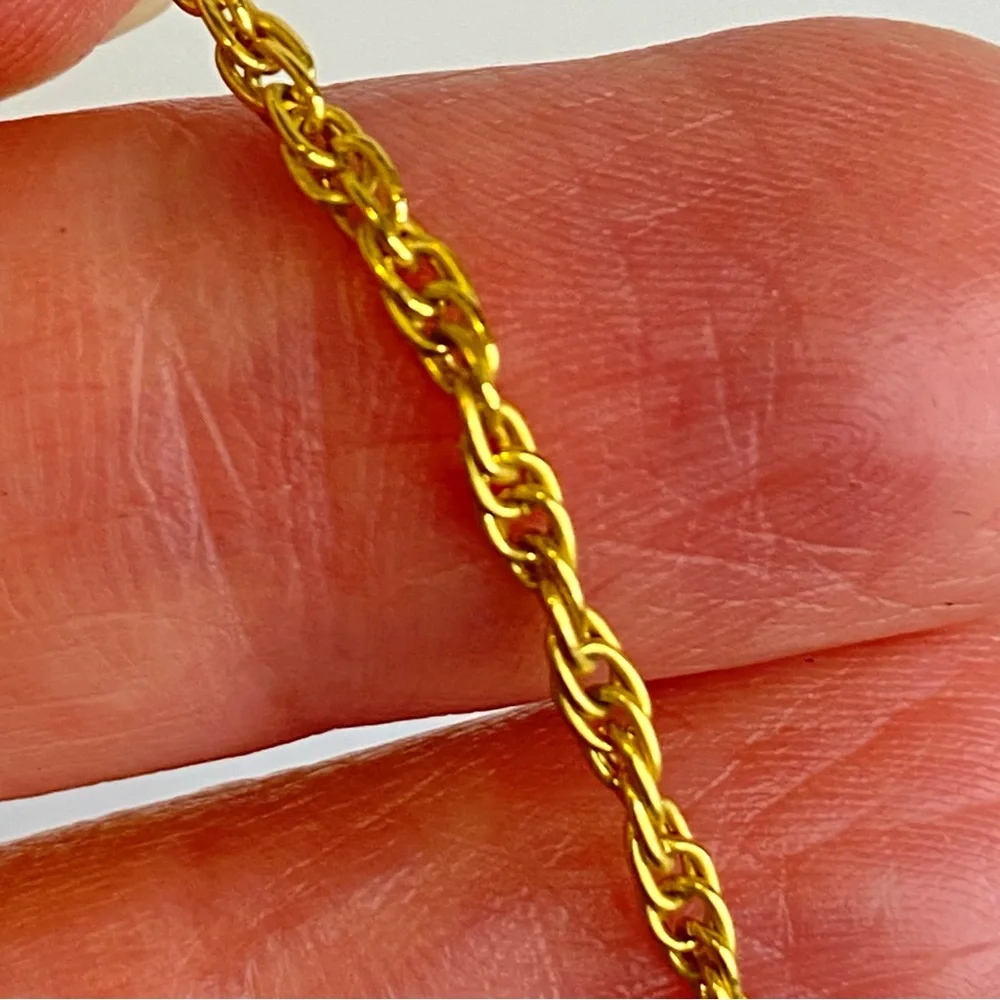 Vintage necklace gold