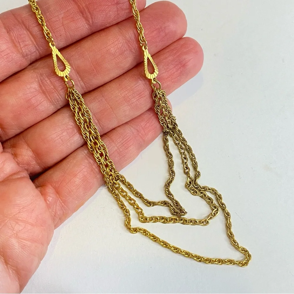 Vintage necklace gold