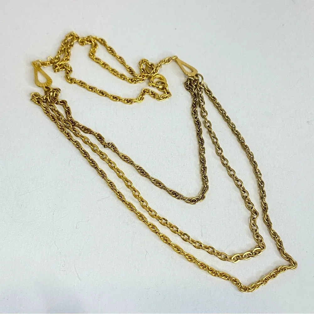 Vintage necklace gold