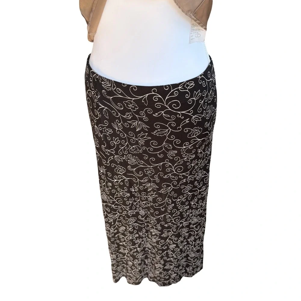 Unknown elegant maxi