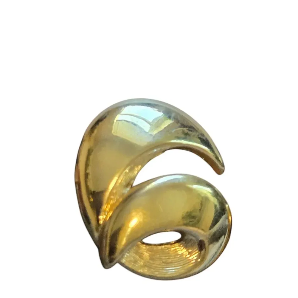 Trifari vintage crown
