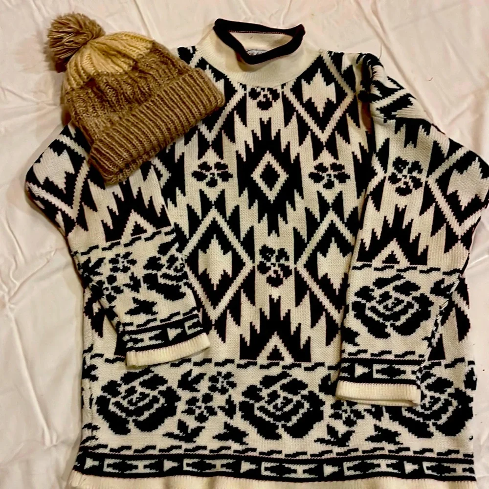 Gorgeous Vintage JC & Lewis New York‎ Aztec & Rose Knit Mock Turtleneck Sweater