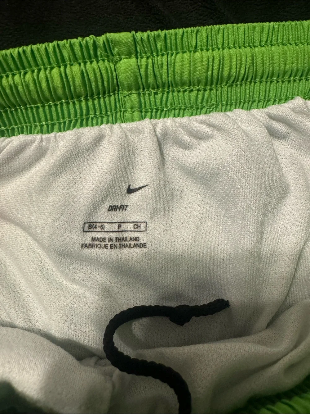 Nike Dri-FIT women’s running shorts in bright lime green S 4-6