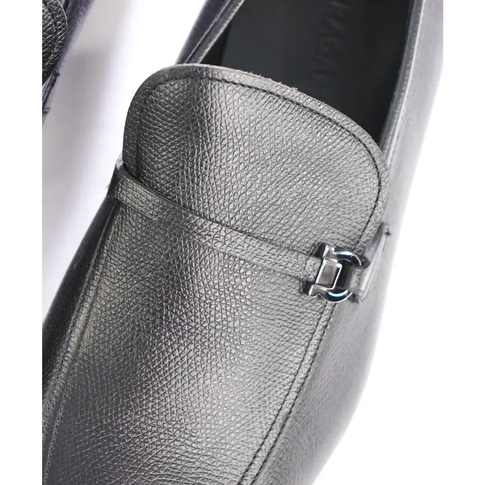 $950 FERRAGAMO - Black 