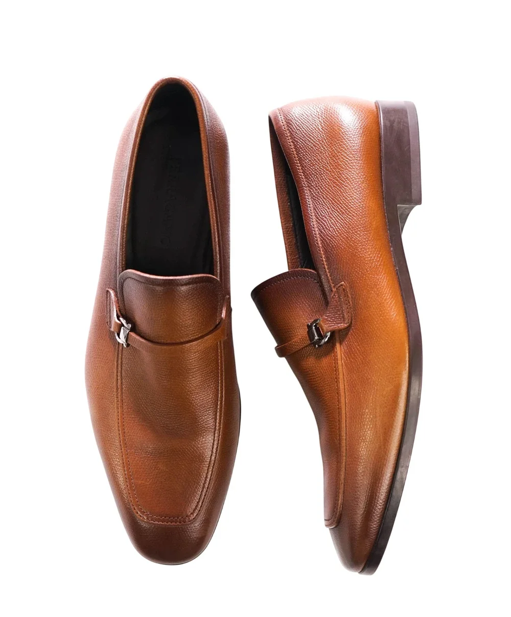 $950 FERRAGAMO - Brown 