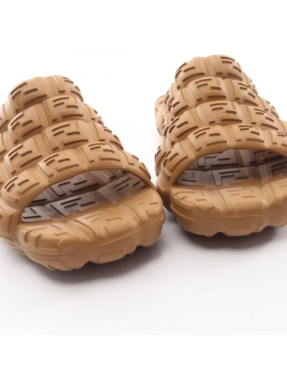 Fendi Sandals Cloud Beige