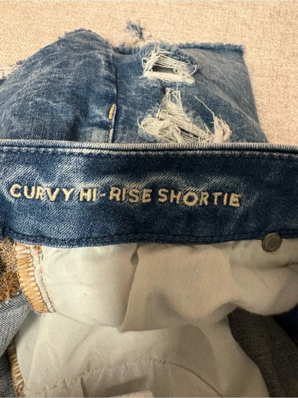 Women’s AE Curvy Hi-Rise Shortie Distressed Blue Denim Size 8