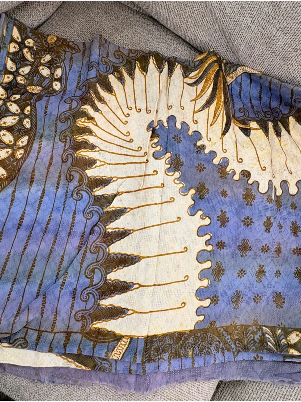 Brand New! Direct from Bali Stunning Krisna Blue & Gold Sarong Sarung