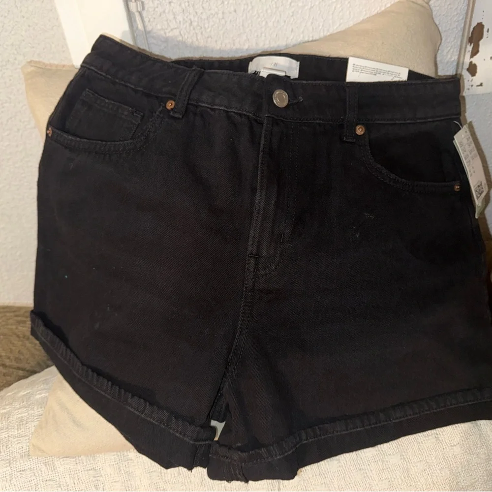 H&M Black Jean Shorts‎