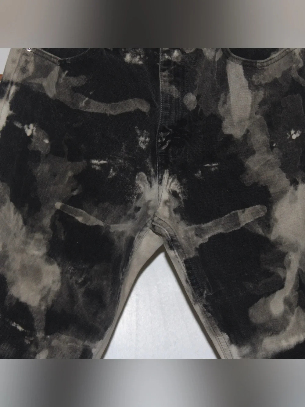 Vintage Men's Black & Cream Tie-Dye Slim Jeans (Wrangler)