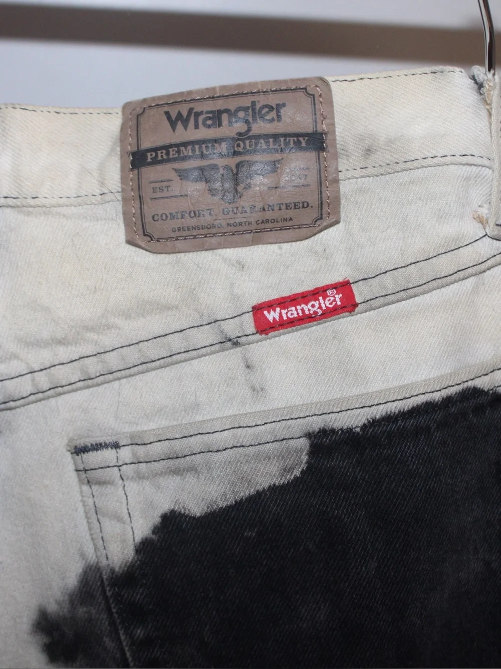 Vintage Men's Black & Cream Tie-Dye Slim Jeans (Wrangler)
