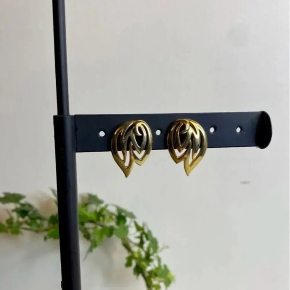 N/A retro gold