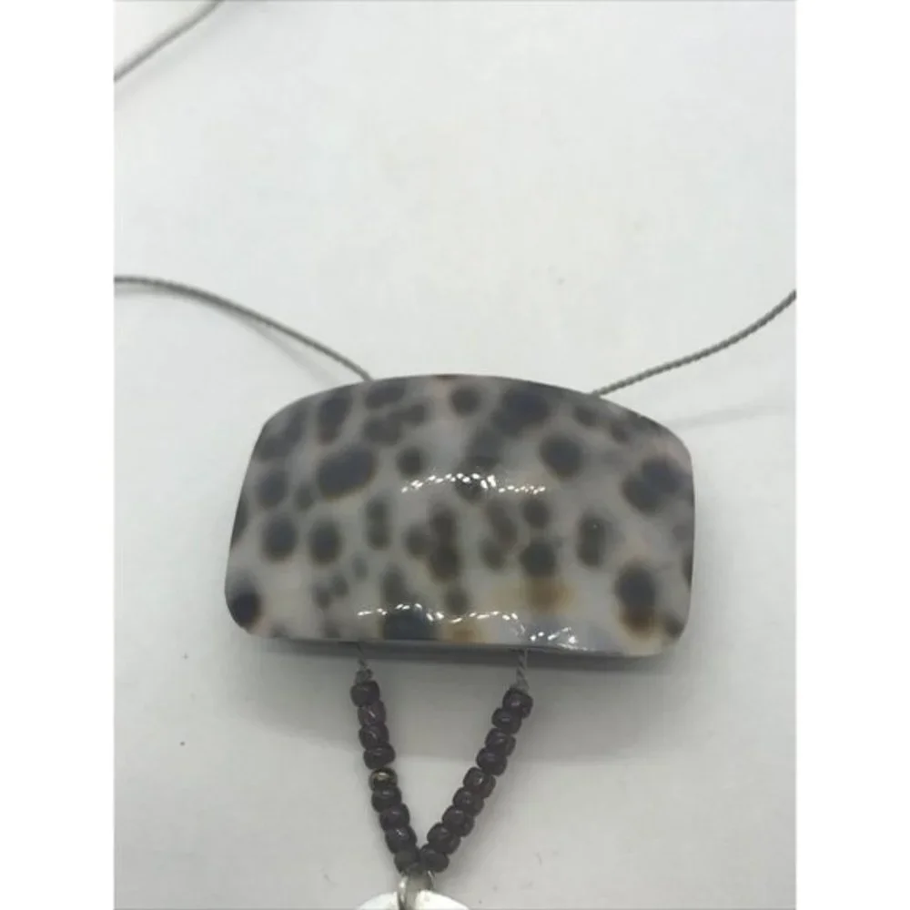 Artisan‎ Cowrie Shell Mother of Pearl Hibiscus  Flower Corded 32