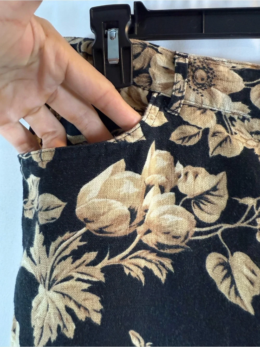 Ralph Lauren Black and Tan Botanical Petite Pants